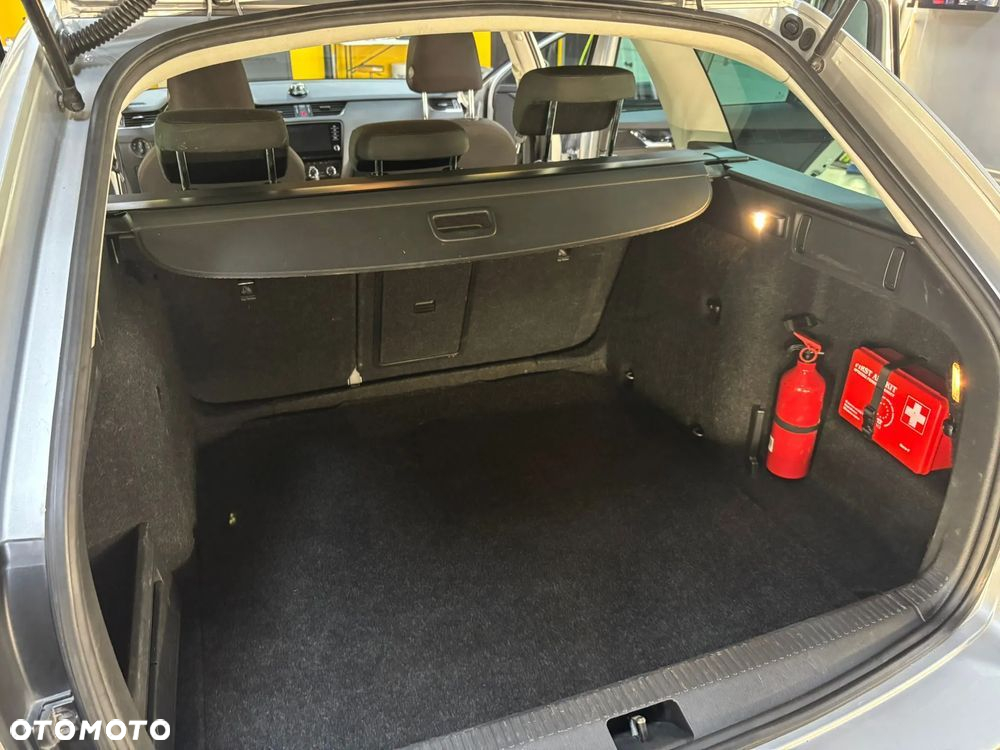 Skoda Octavia 2.0 TDI Style DSG - 27