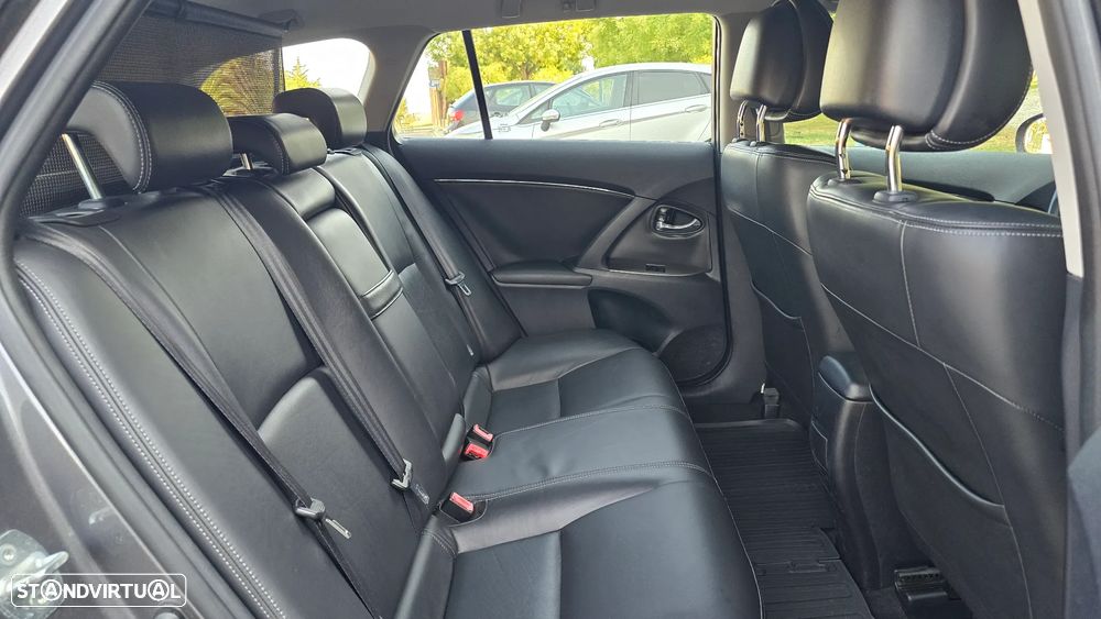 Toyota Avensis SD 2.0 D-4D Exclusive +Pele+GPS - 54