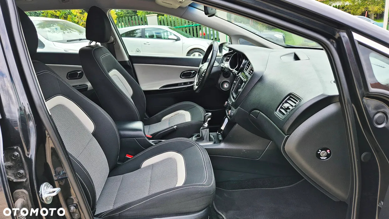 Kia Ceed Cee'd 1.6 GDI XL - 37