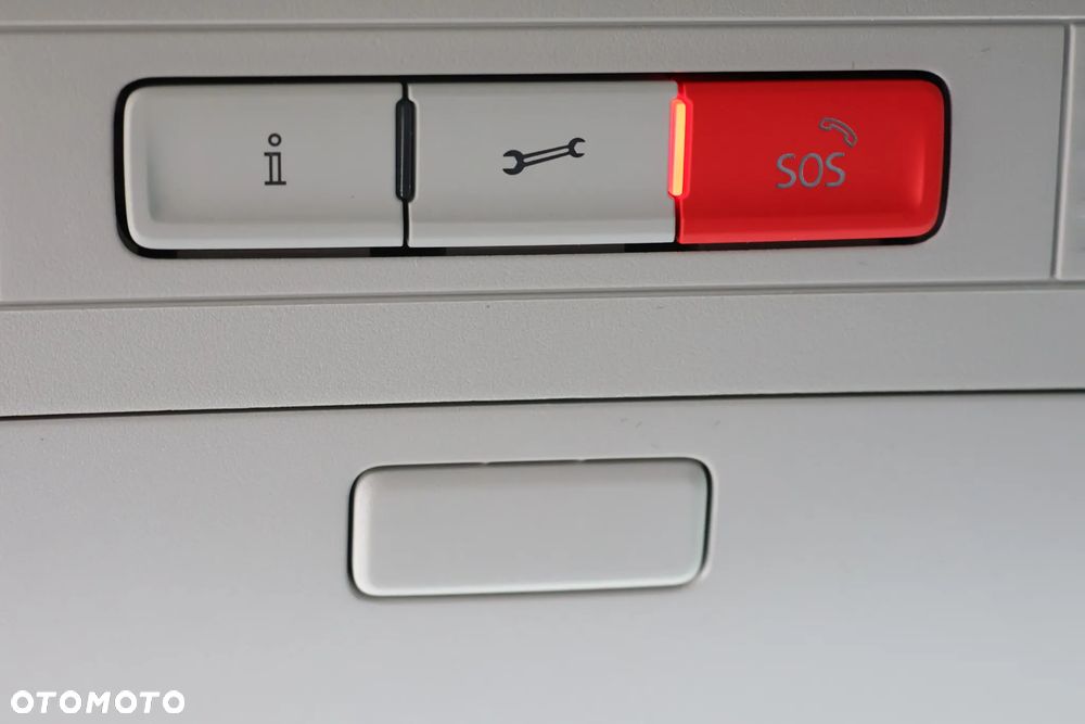 Volkswagen Passat Variant 2.0 TDI EVO Elegance DSG - 20