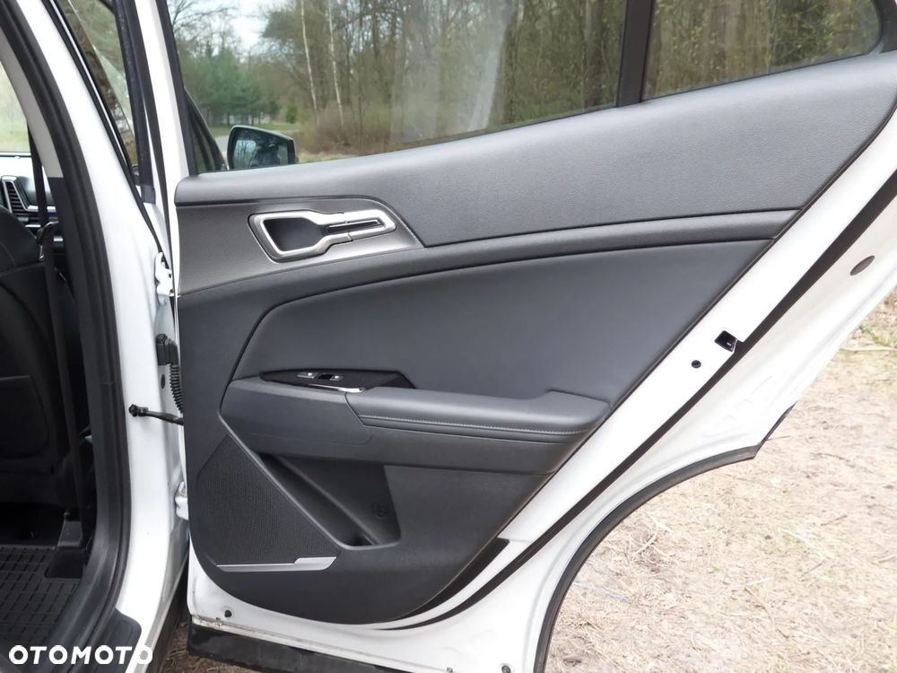 Kia Sportage 1.6 T-GDI MHEV Business Line 2WD DCT - 14