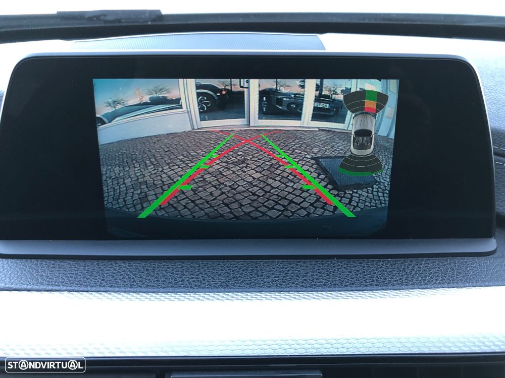 BMW 330 e iPerformance Pack M - 18