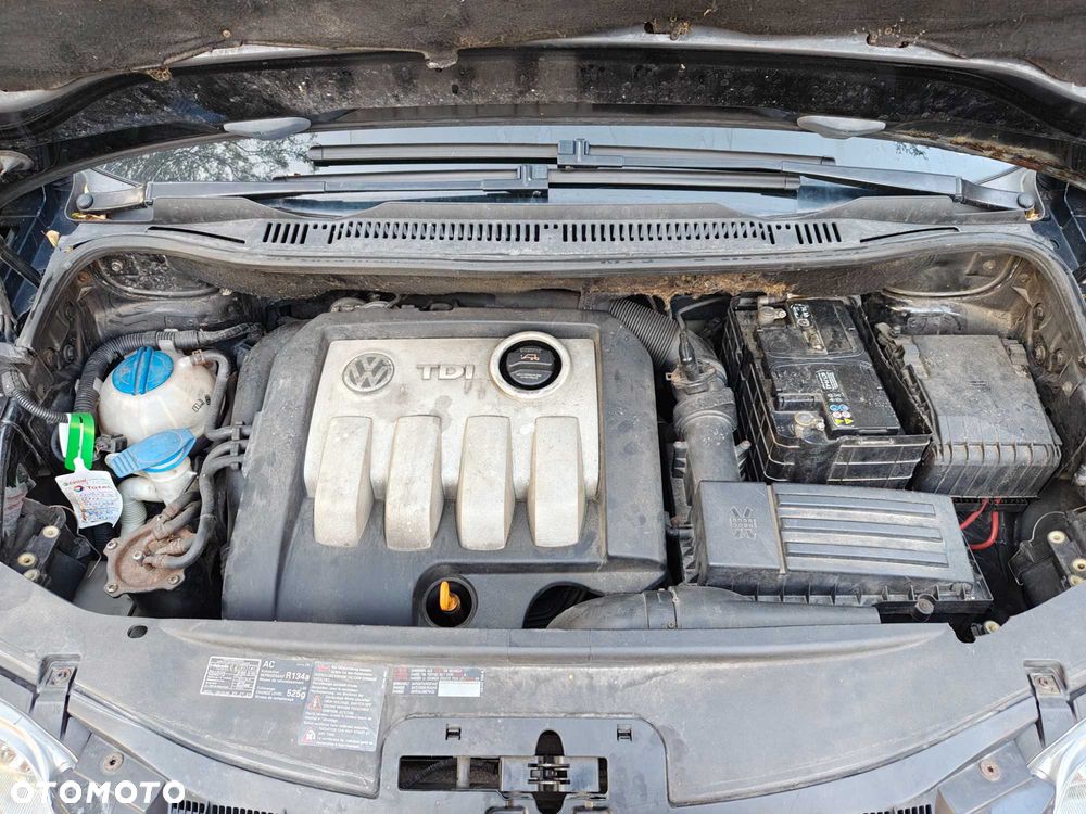 Volkswagen Touran - 8