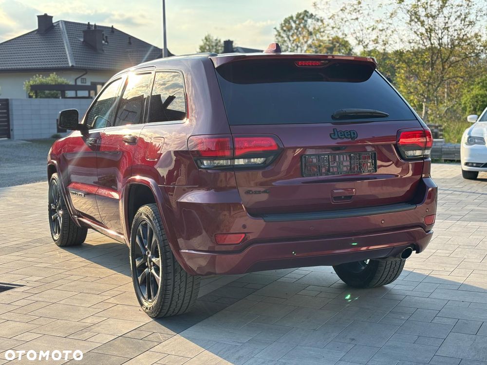 Jeep Grand Cherokee - 10