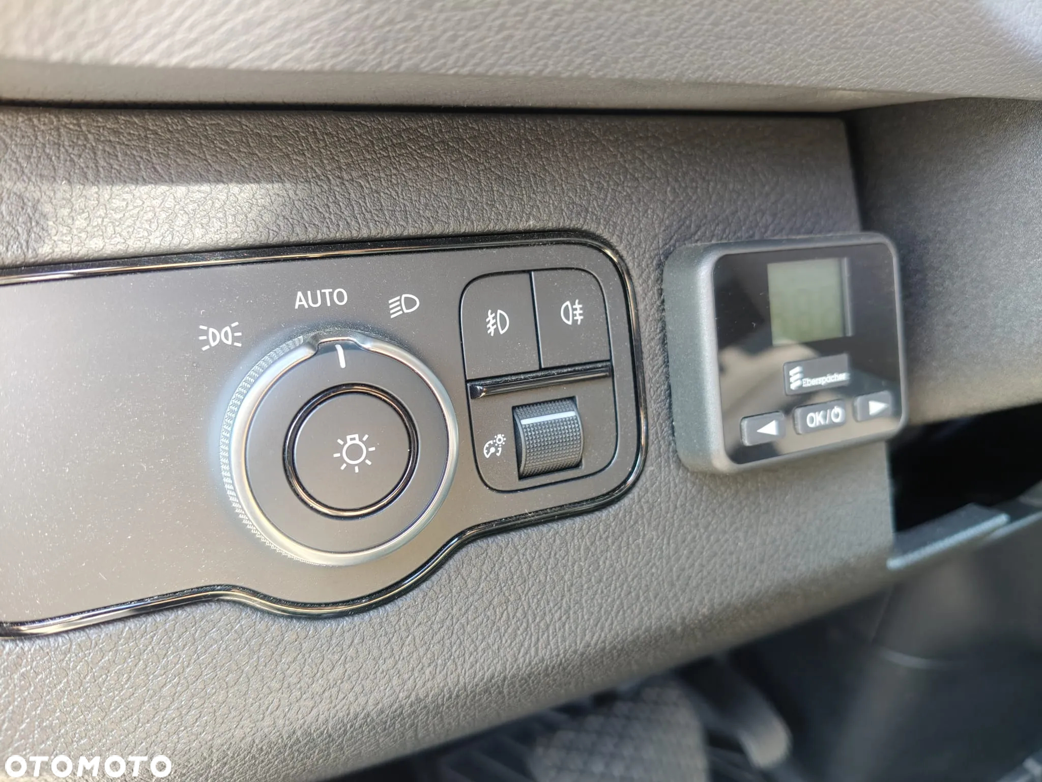 Mercedes-Benz Sprinter 319 Furgon L4H2 - 13