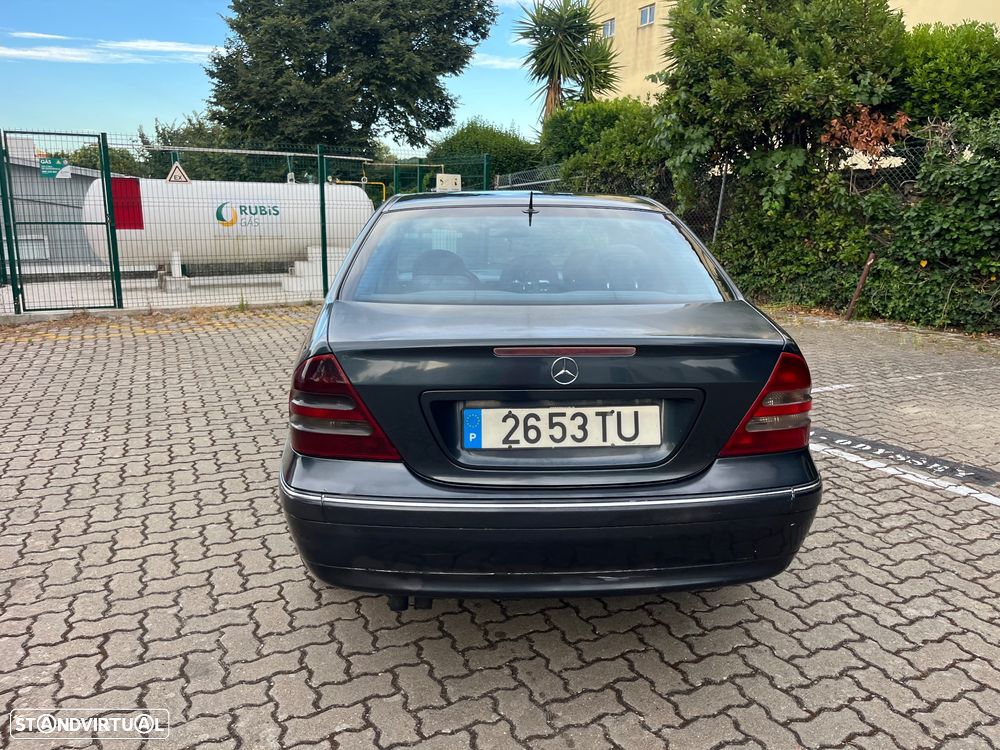 Mercedes-Benz C 220 CDi Avantgarde B340 - 12