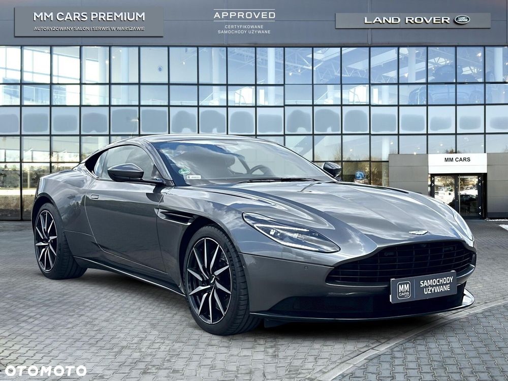 Aston Martin DB11 V8 - 2