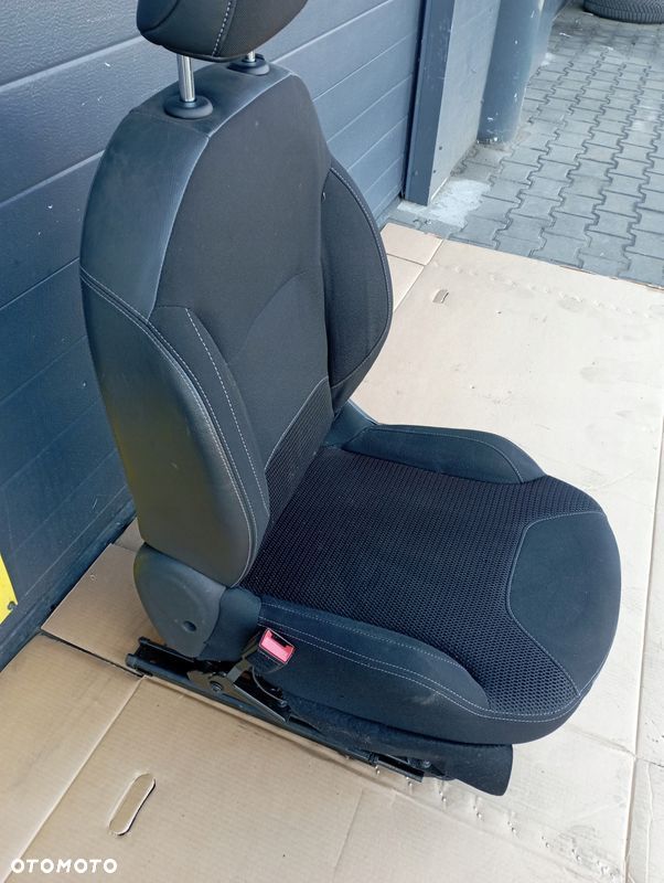 CITROEN C3 II 2 SIEDZENIE POSZYCIE FOTELA KIEROWCY LEWEGO EUROPA - 3