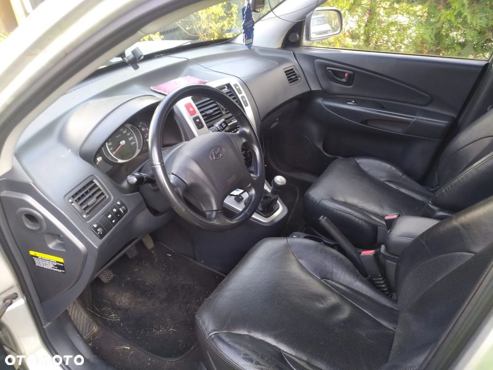 Hyundai Tucson 2.0 Comfort 2WD - 4