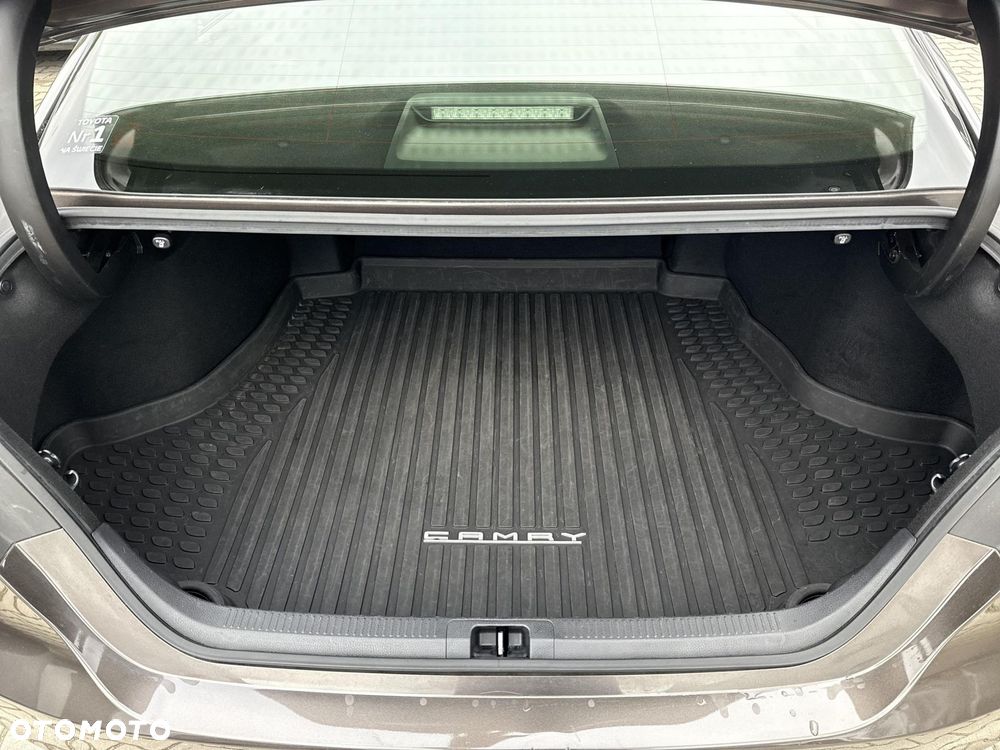 Toyota Camry 2.5 Hybrid Comfort CVT - 13