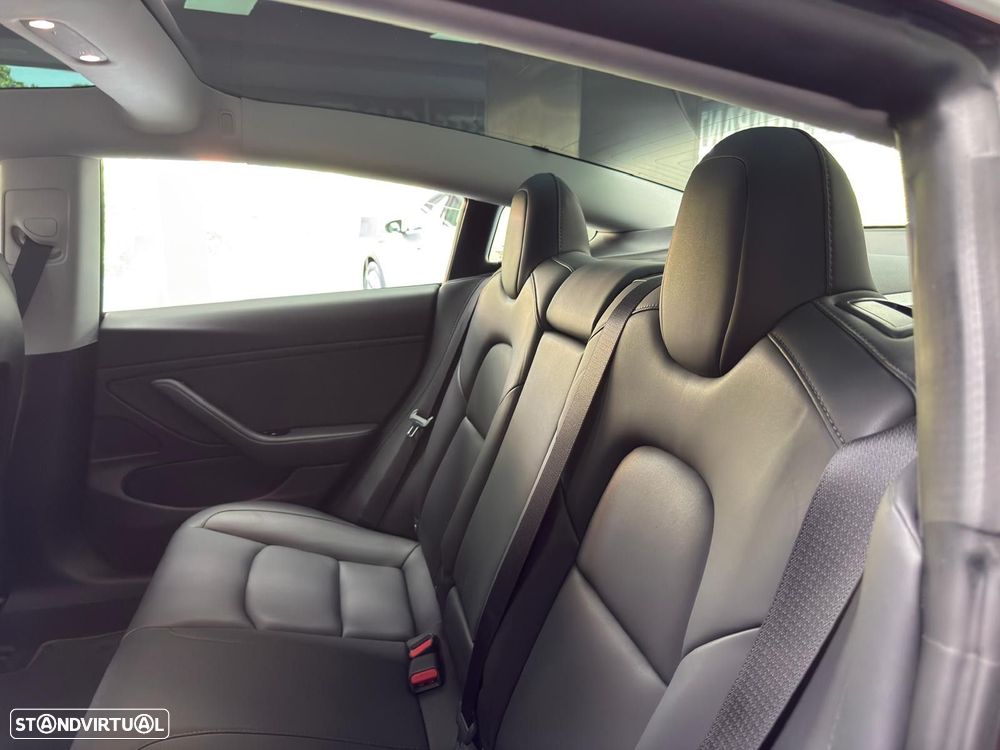 Tesla Model 3 - 28