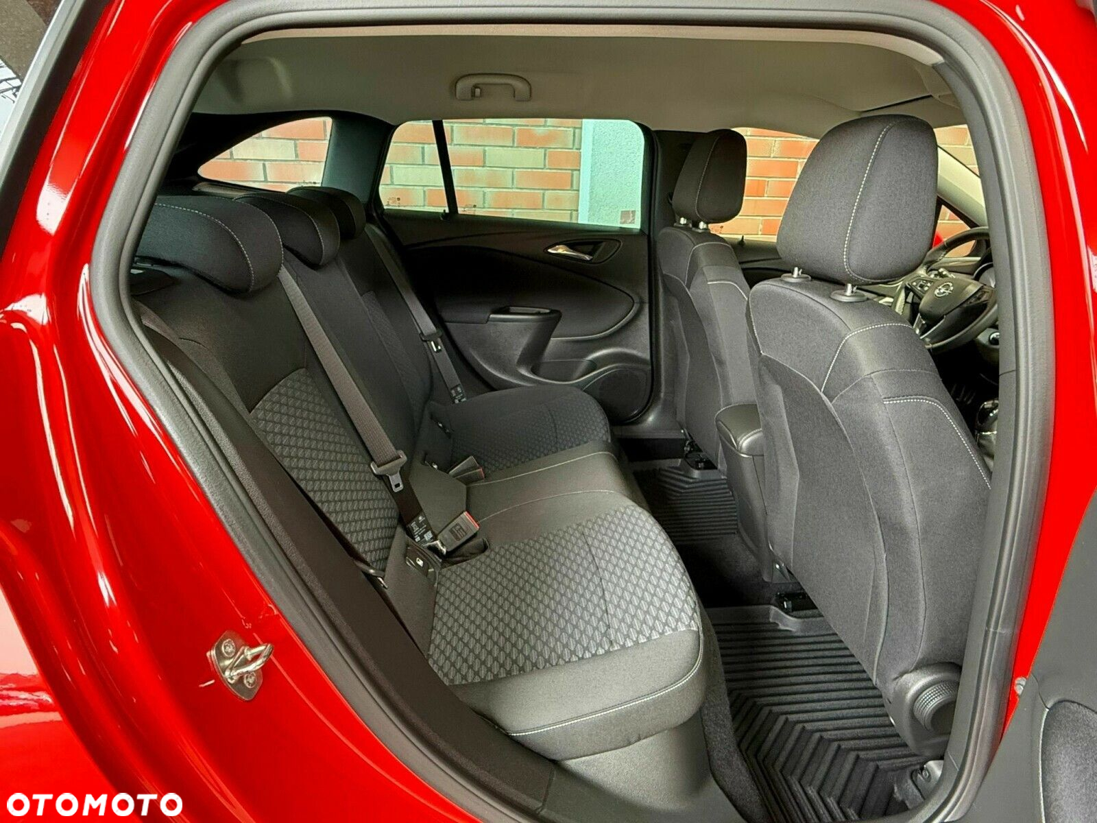 Opel Astra V 1.4 T Enjoy - 12