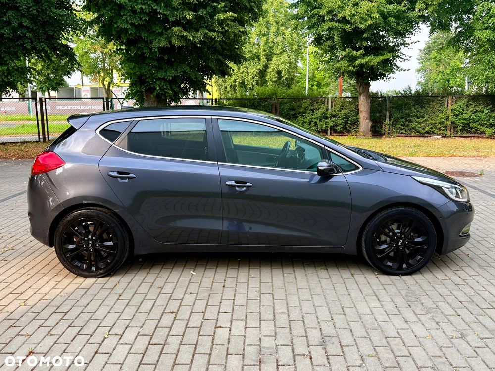 Kia Ceed - 9