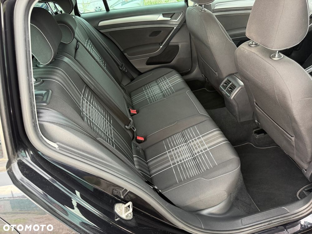 Volkswagen Golf 1.6 TDI BlueMotion Technology Lounge - 11