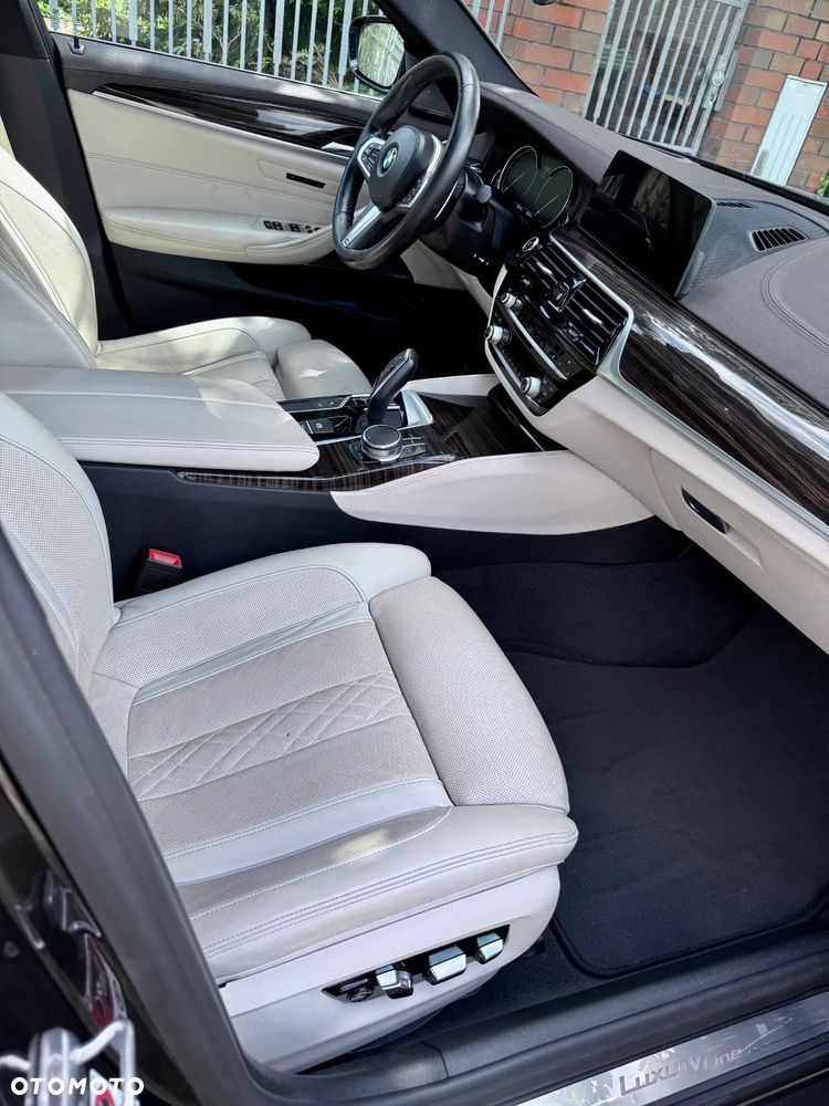 BMW Seria 5 530i xDrive Luxury Line - 19