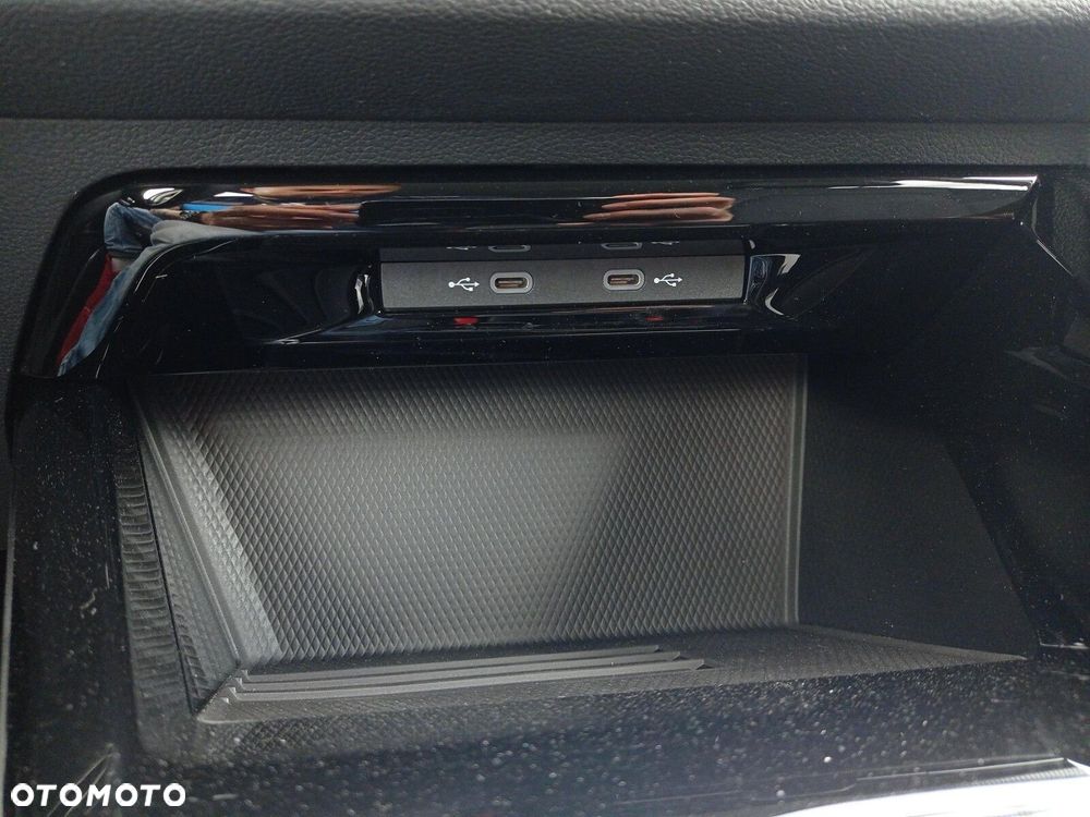 Volkswagen Golf - 31