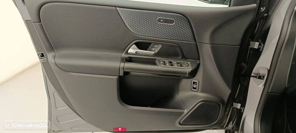 Mercedes-Benz B 180 d - 26