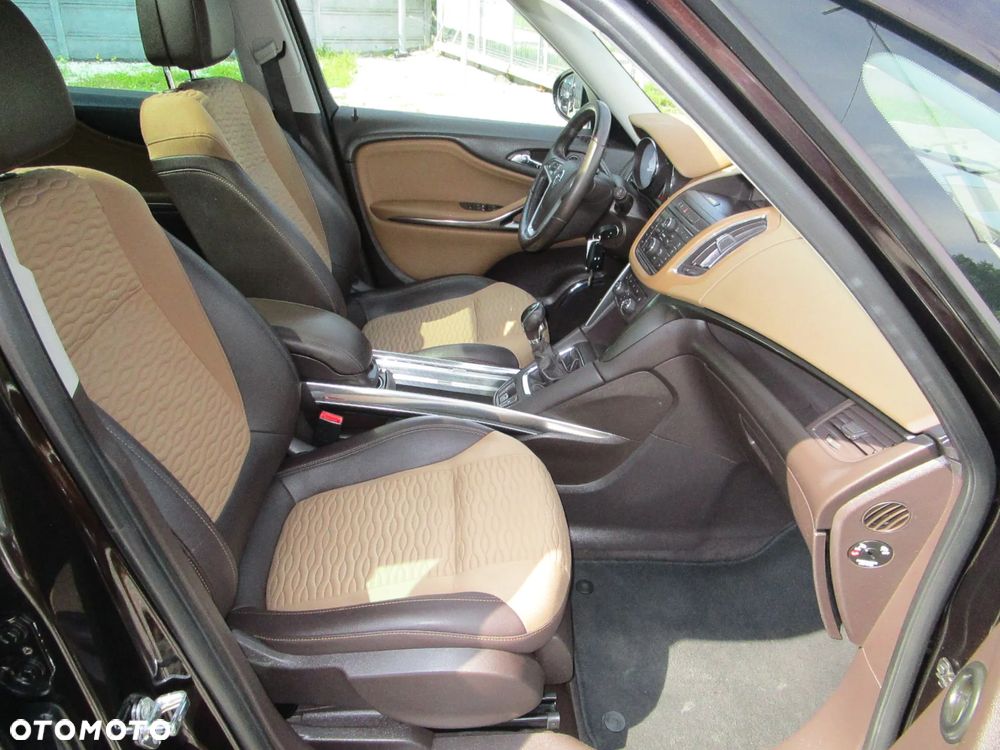 Opel Zafira Tourer 1.4 Turbo Innovation - 25