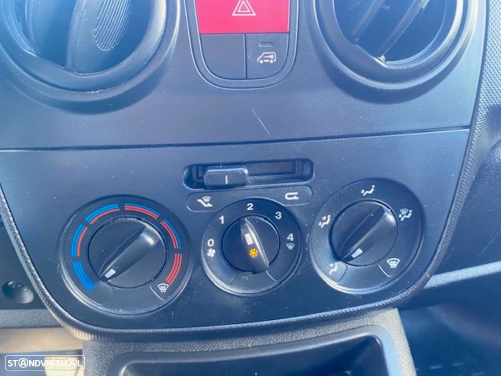 Fiat Fiorino 1.3 M-jet SX - 13