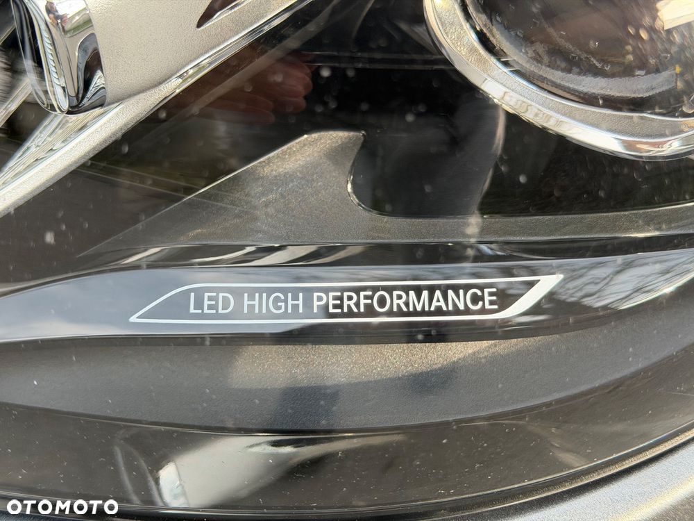 Mercedes-Benz Klasa C 200 9G-TRONIC AMG Line - 20