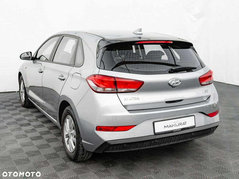 Hyundai i30 1.5 DPI Classic + - 5