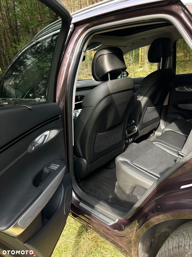 Genesis GV70 - 31