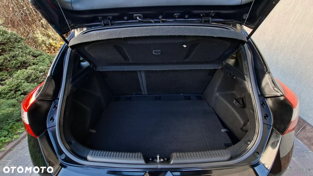 Hyundai i30 blue 1.4 Passion - 11