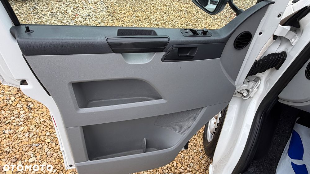 Volkswagen Transporter Doka Kurz Comfortline - 17