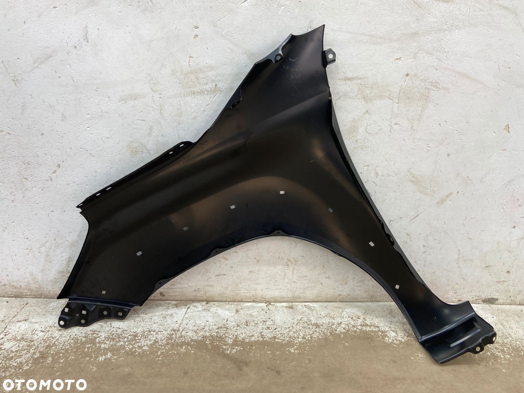 BŁOTNIK PRAWY PRZEDNI TOYOTA HILUX VIII LIFT - 8
