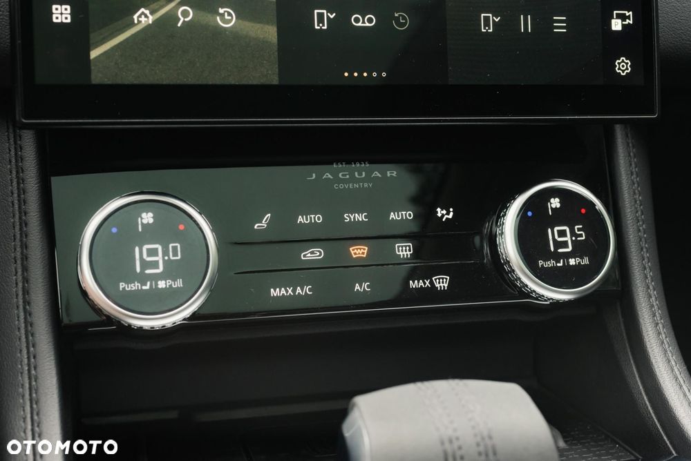 Jaguar F-Pace 2.0 D200 mHEV AWD SE - 24