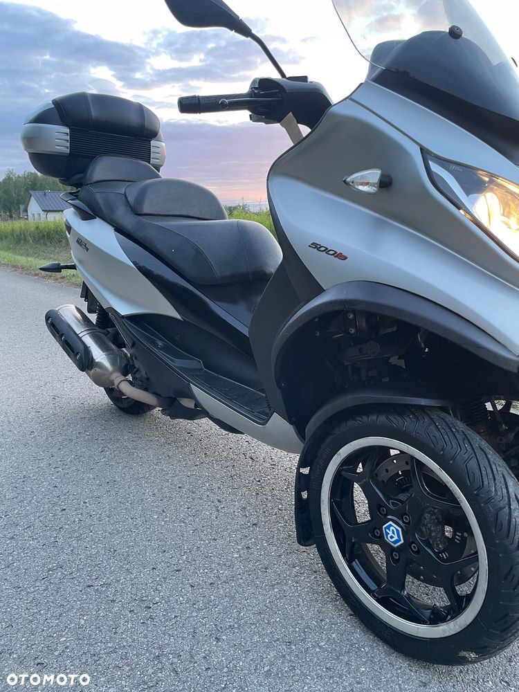 Piaggio MP-3 - 7