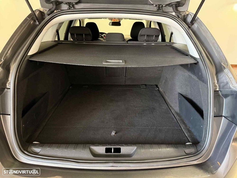 Peugeot 308 SW 1.5 BlueHDi Allure - 21