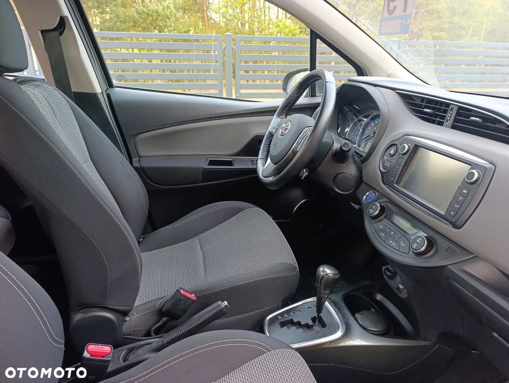 Toyota Yaris Hybrid 1.5 VVT-i - 8