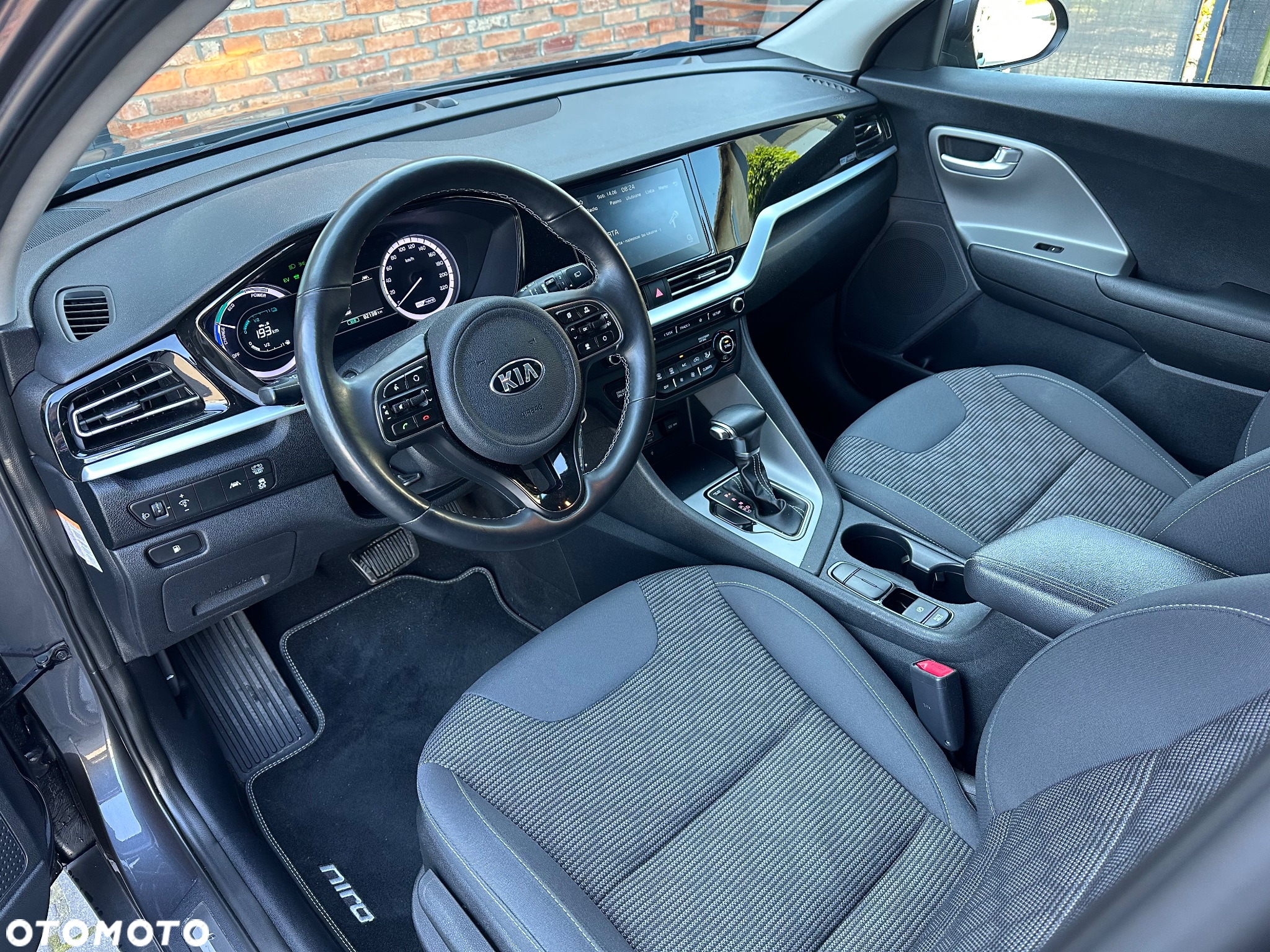 Kia Niro 1.6 GDI Hybrid L Business Line - 23