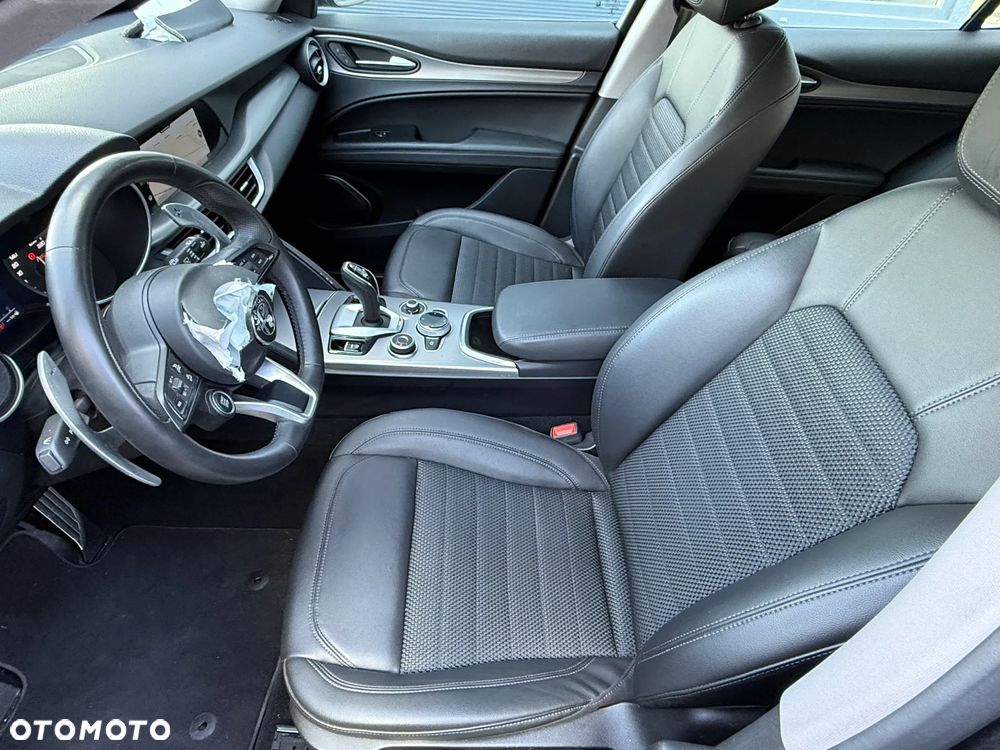 Alfa Romeo Stelvio 2.2 16V AT8 Q4 Business - 11