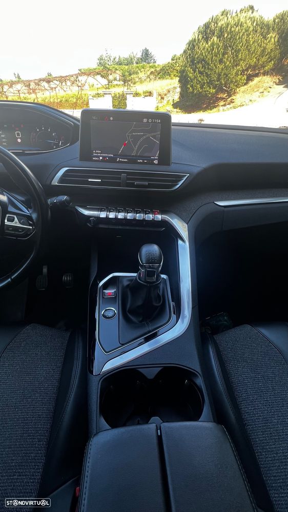 Peugeot 3008 PureTech 130 Stop & Start GPF Allure Pack - 15