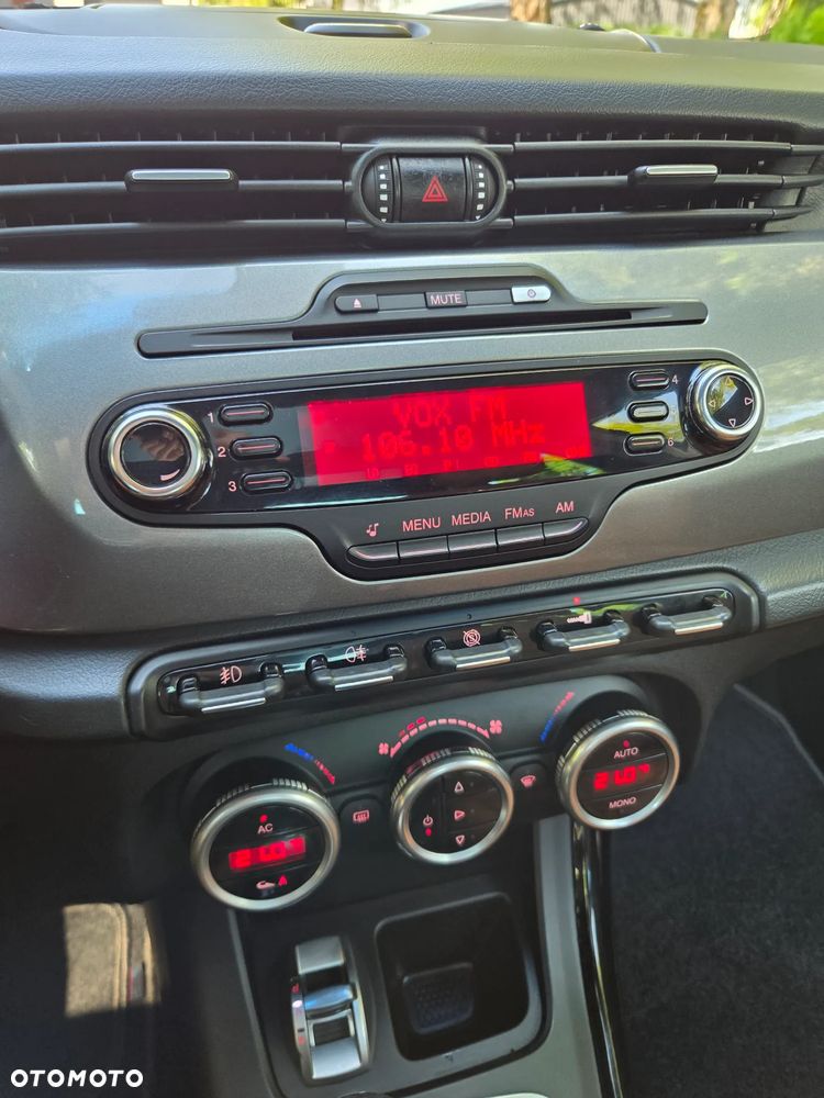 Alfa Romeo Giulietta 1.6 JTDM Distinctive - 21