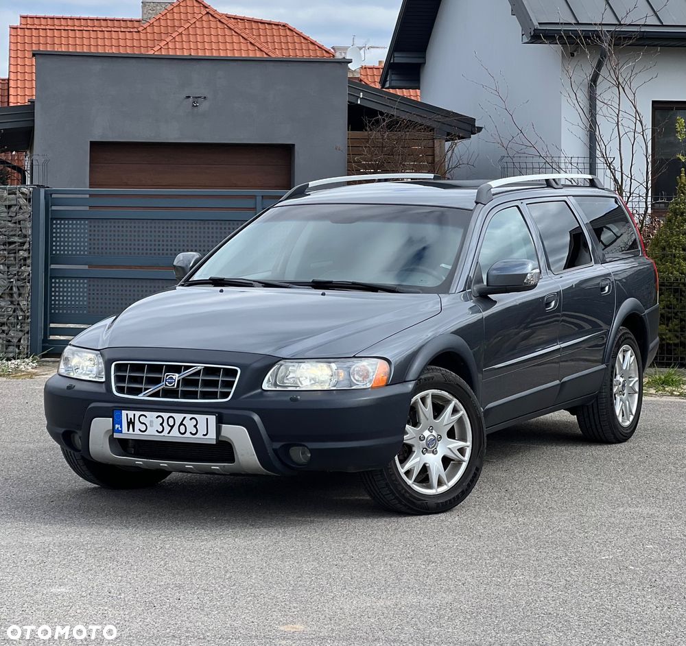 Volvo XC 70 D5 AWD Summum - 1
