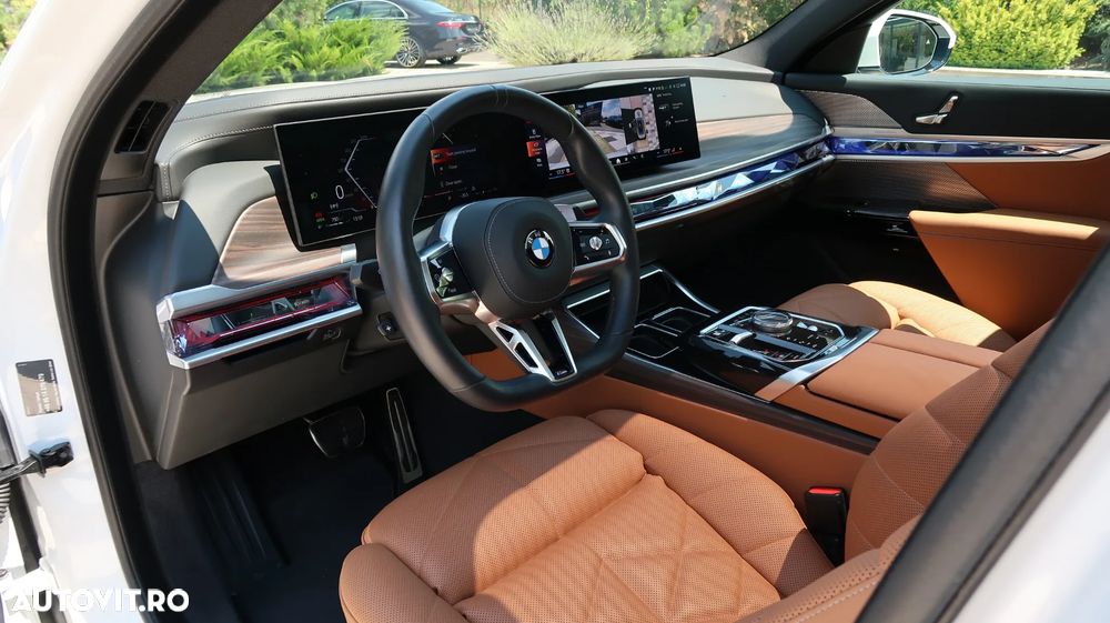 BMW Seria 7 740d xDrive MHEV - 9