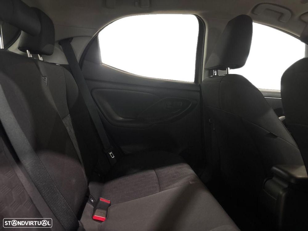 Toyota Yaris - 7