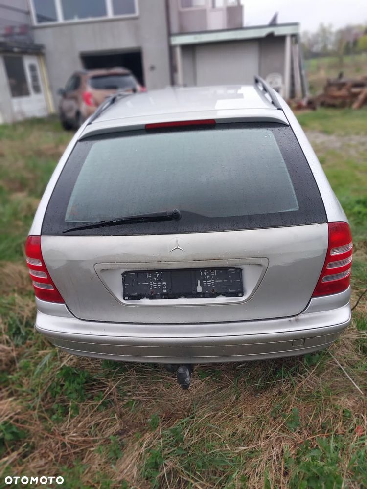 Mercedes-Benz Klasa C 180 T Kompressor Classic - 5