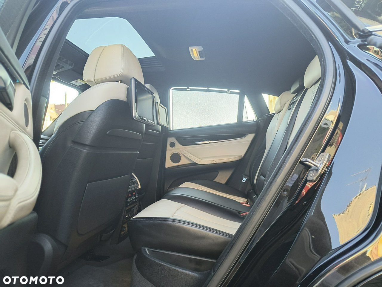 BMW X6M - 11