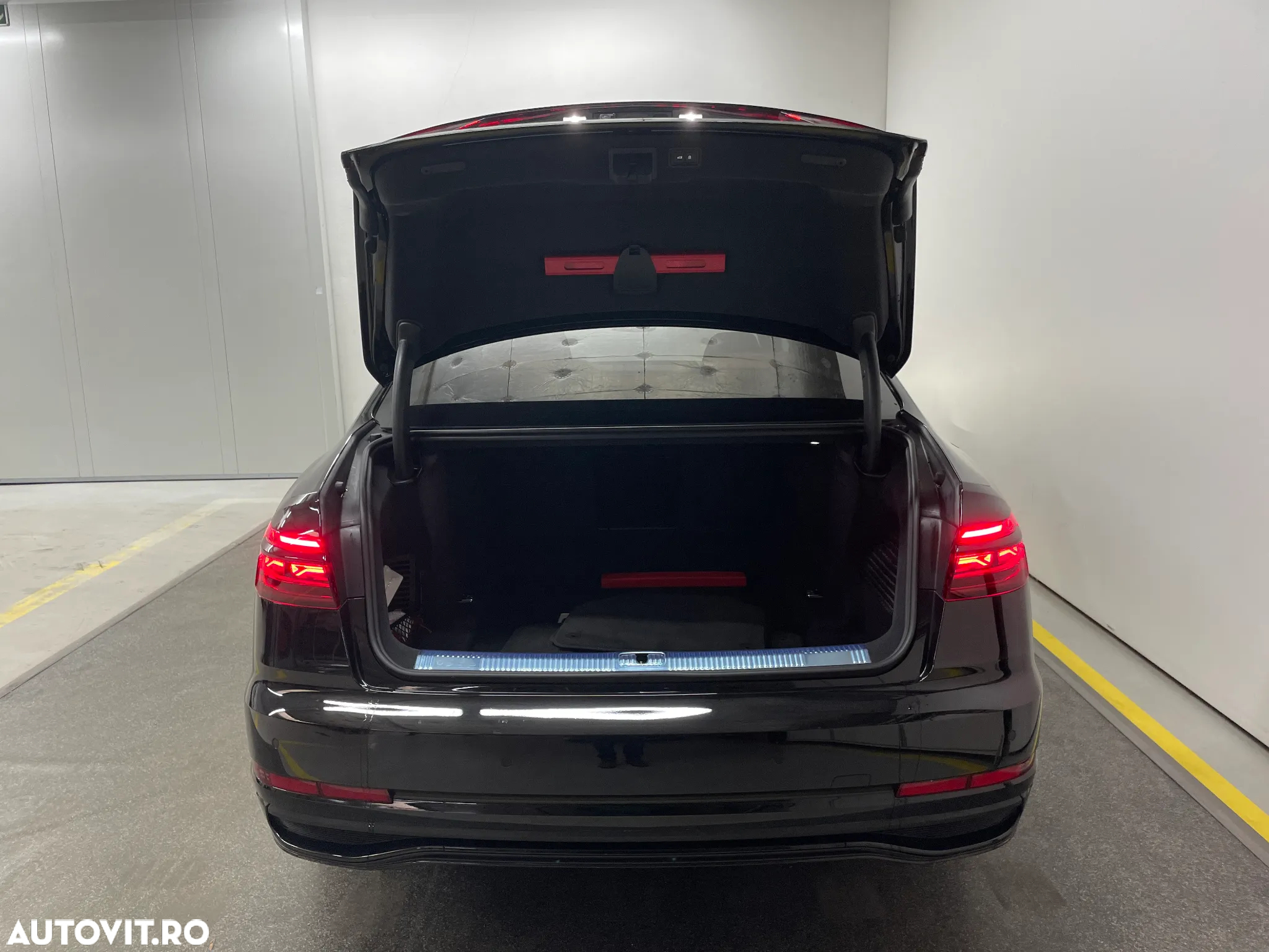 Audi A8 55 TFSI quattro Tiptronic MHEV - 10