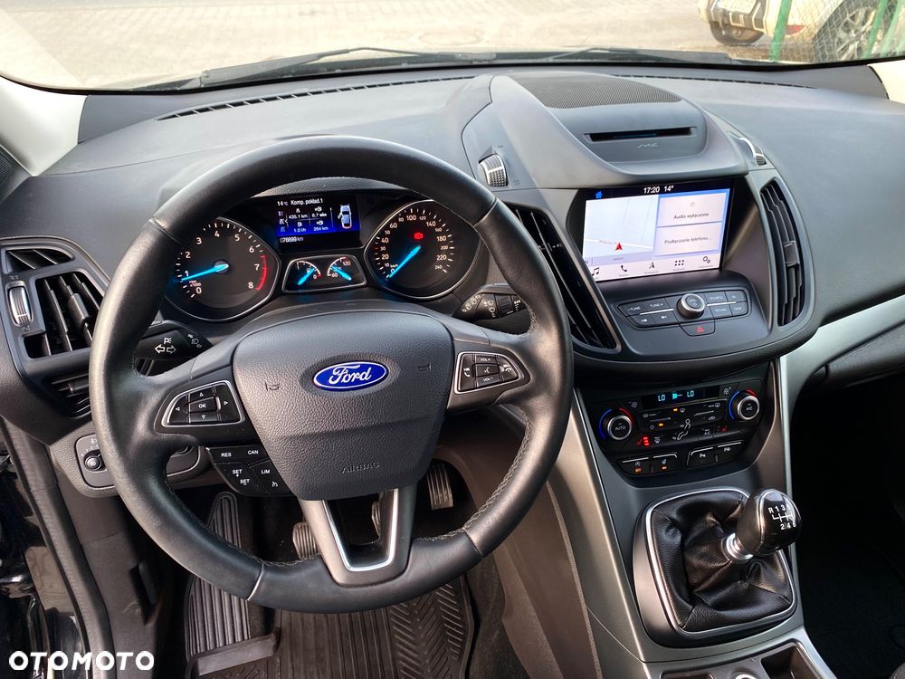 Ford Kuga - 24