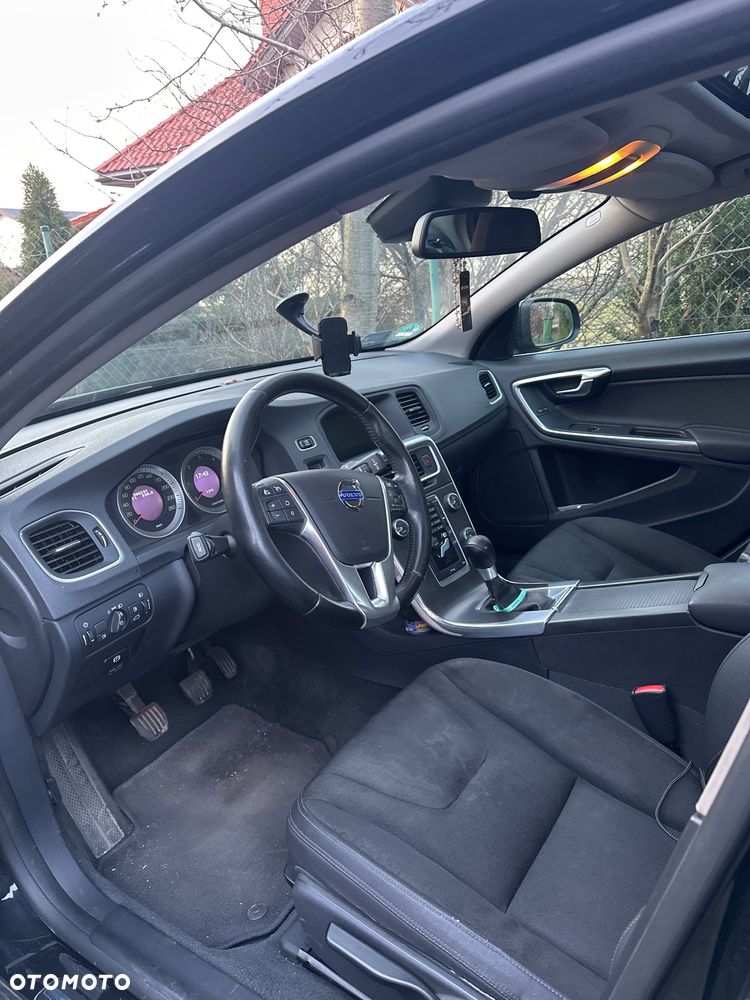 Volvo S60 D3 Momentum - 4