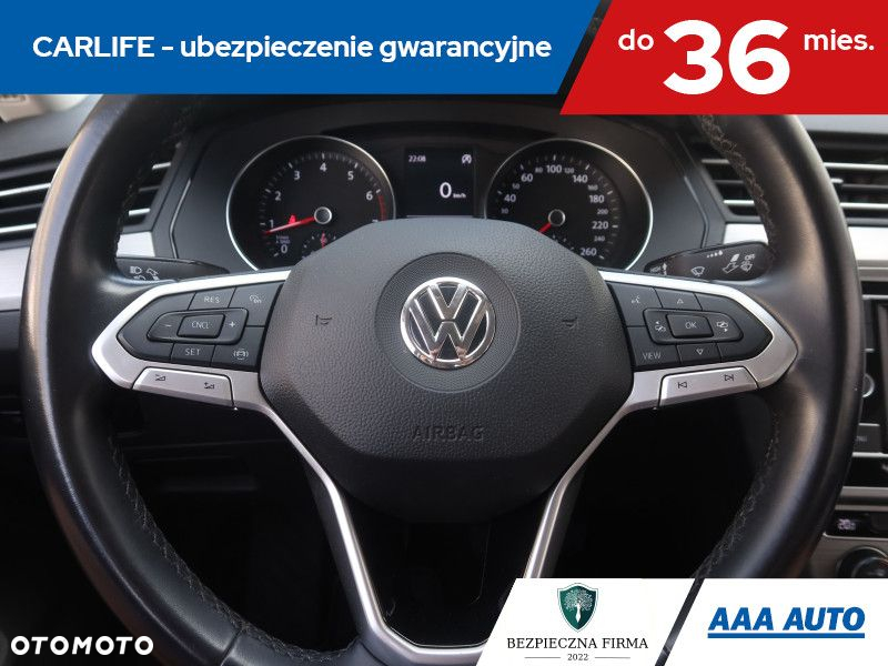 Volkswagen Passat - 18