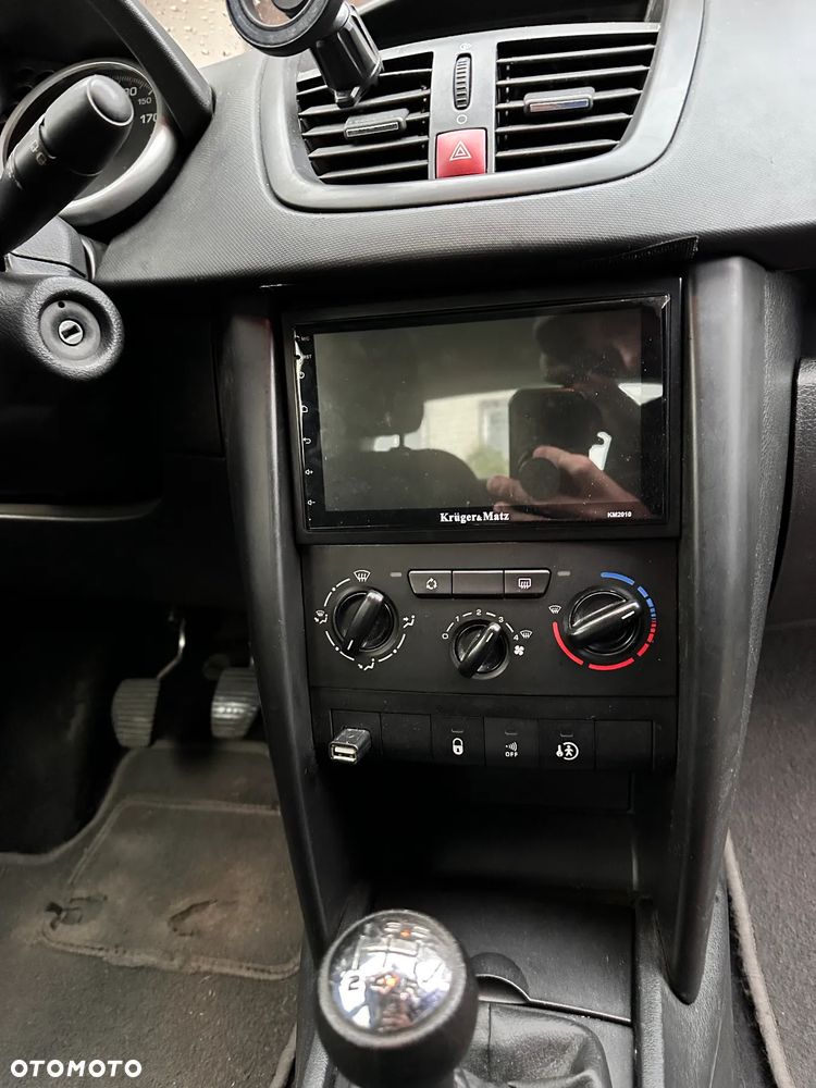 Peugeot 207 1.4 HDi Presence - 12