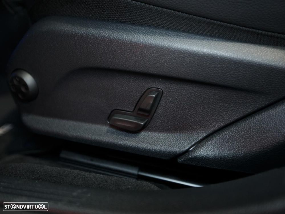 Mercedes-Benz E 300 de AMG Line - 16