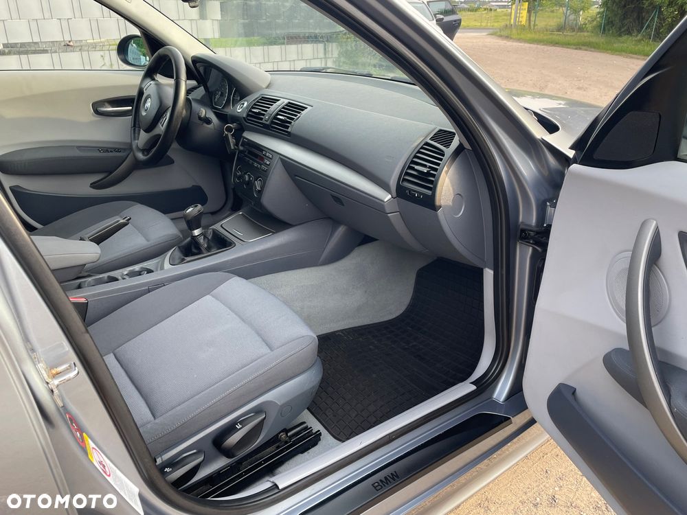 BMW Seria 1 118d - 11