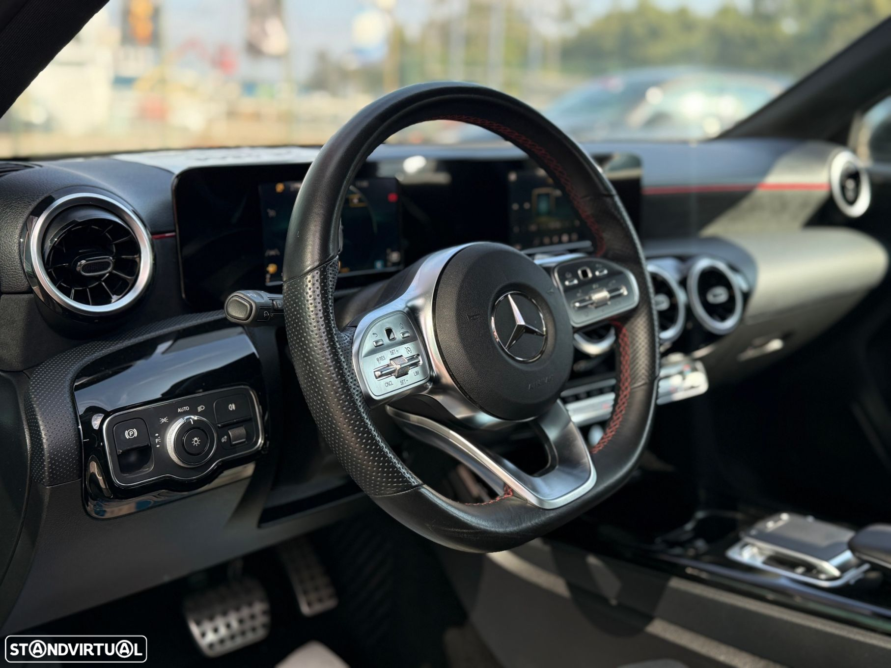 Mercedes-Benz A 180 7G-DCT AMG Line - 10